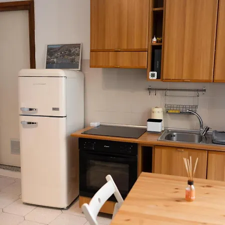 Apartment La Piccola Corte Nel Cuore Di Ac E Wifi *